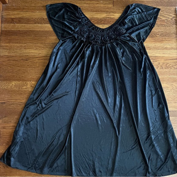 vintage nightgown dress XL floral black goth 80s nylon - Picture 2 of 6